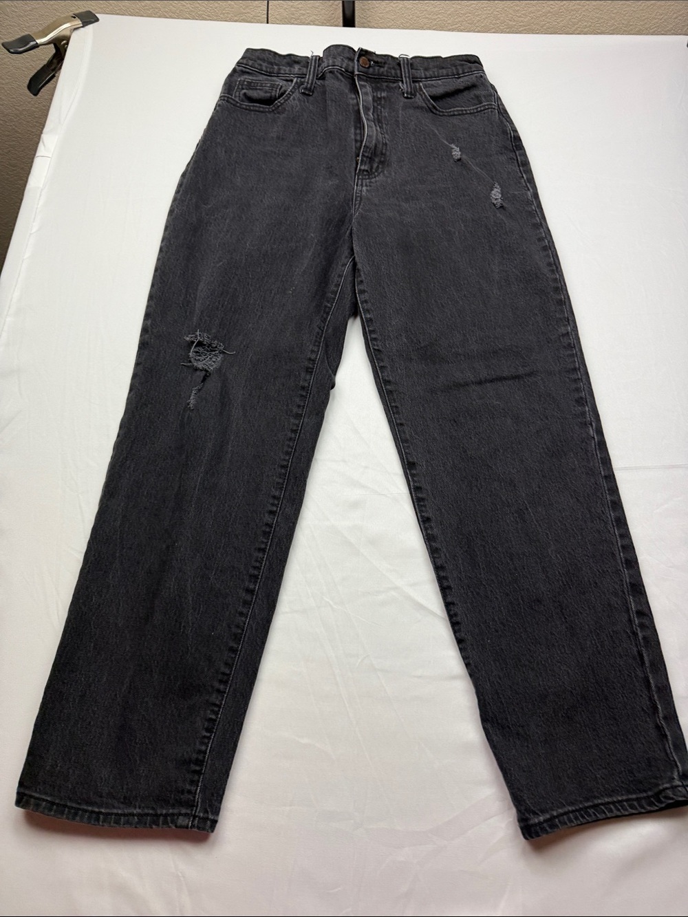 Universal Thread Black Straight-Leg Jeans with Distressed Details